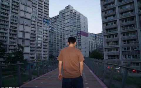 北漂破产青年：被区块链、信用卡收割后，我过上欠债30万的日子
