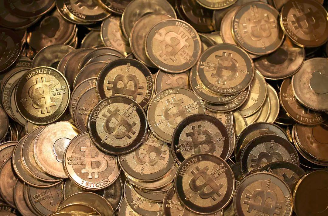 十年暴涨2000万倍的比特币是如何炼成的？