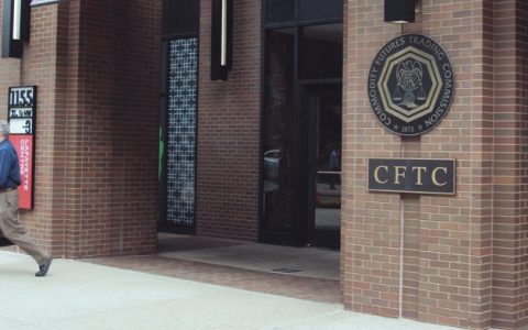 CFTC靠罚款今年就“赚”了13亿美元