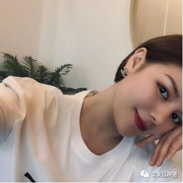 赚钱喊爸爸，亏钱逼死他，币圈社区的二元化人格