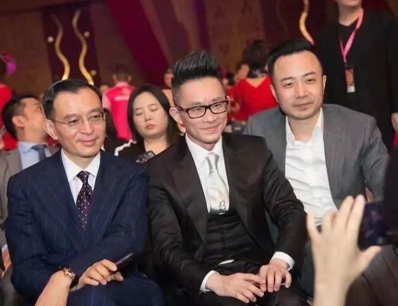满星云合并YouBank的背后：传销大师强联手、软崩盘和白手套