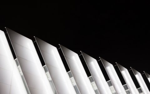 吴忌寒夺权无望？法院五次中止其变更法人行政诉讼