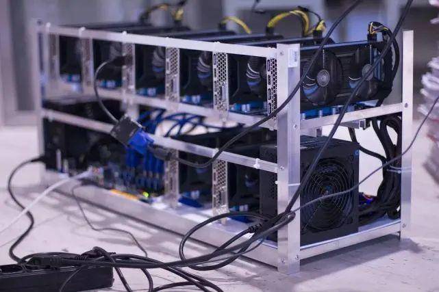 比特币暴涨亲历者讲述：500元入场，两小时成百万富翁