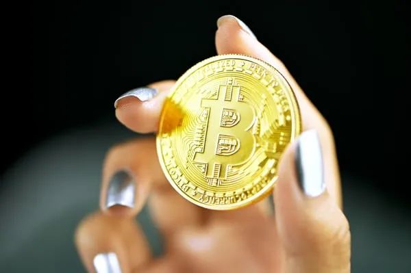 有家公司炒币：赚了3亿