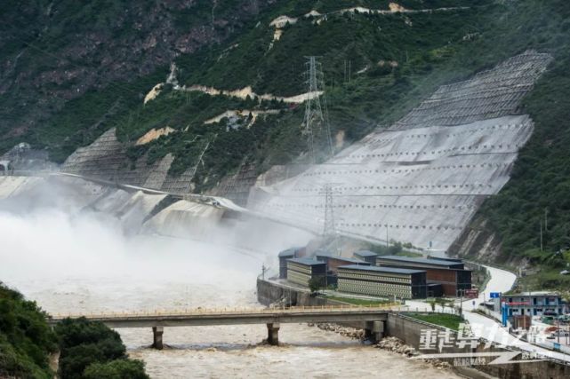 重走比特币“算力之路”：实探内蒙鄂尔多斯、新疆准东、川西加密货币矿场