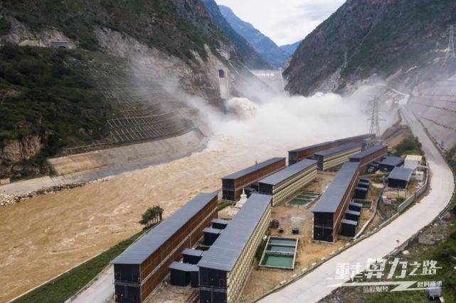 重走比特币“算力之路”：实探内蒙鄂尔多斯、新疆准东、川西加密货币矿场
